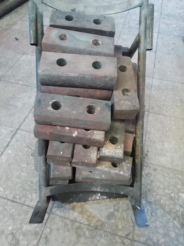 چکش آسیاب چکشی | Hammer Mill Hammer | چکش ضد سایش آسیاب | سورنا پردیس خاورمیانه