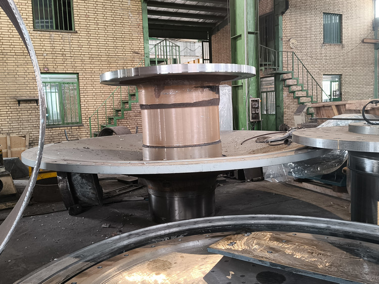 ساخت ترنیون و هدوال بالمیل | Ball Mill Trunnion & End Cover | سورنا پردیس خاورمیانه